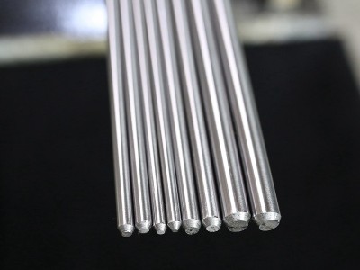 303和304哪个好？