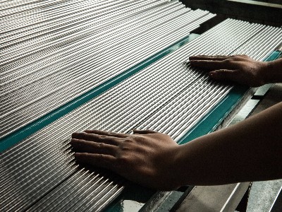 关于304糖心VLOG官网下载入口材的磁性问题